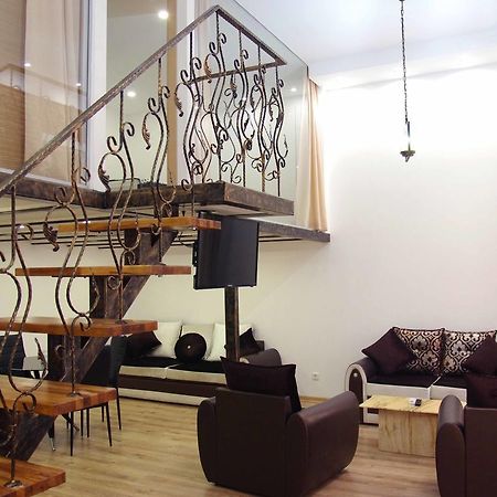 Apartment On Tabidze Tbilisi Exterior photo