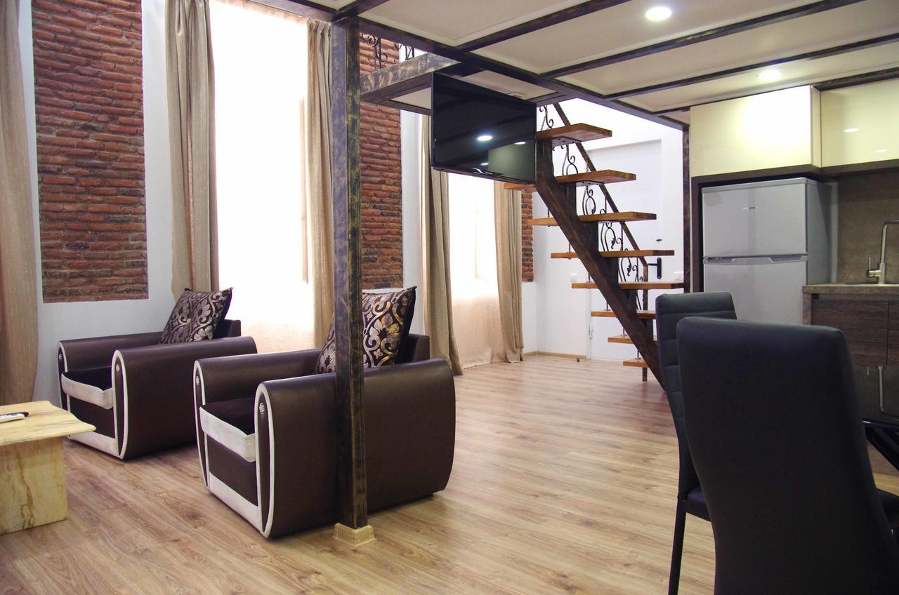 Apartment On Tabidze Tbilisi Exterior photo