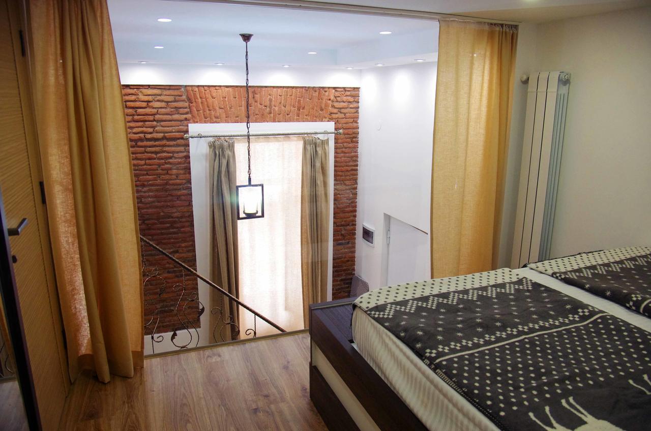 Apartment On Tabidze Tbilisi Exterior photo