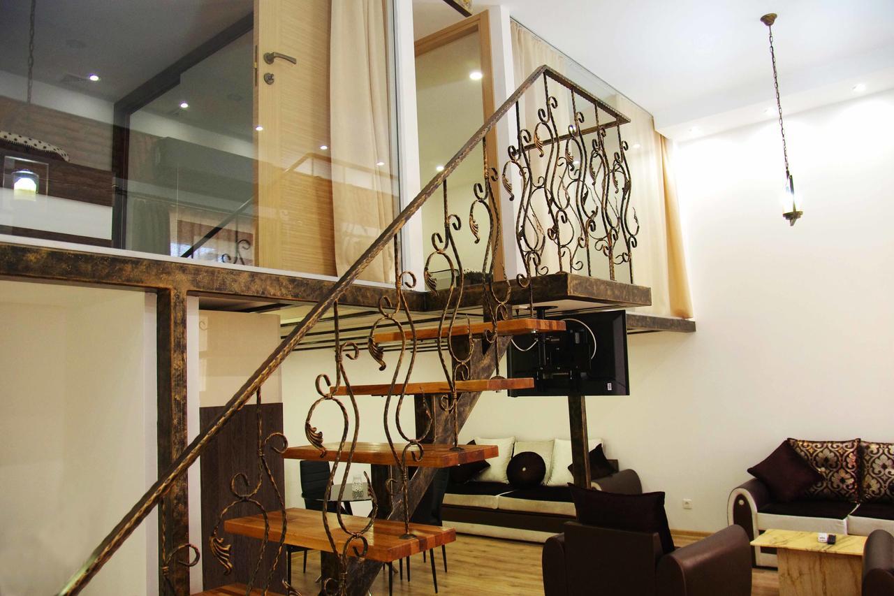 Apartment On Tabidze Tbilisi Exterior photo