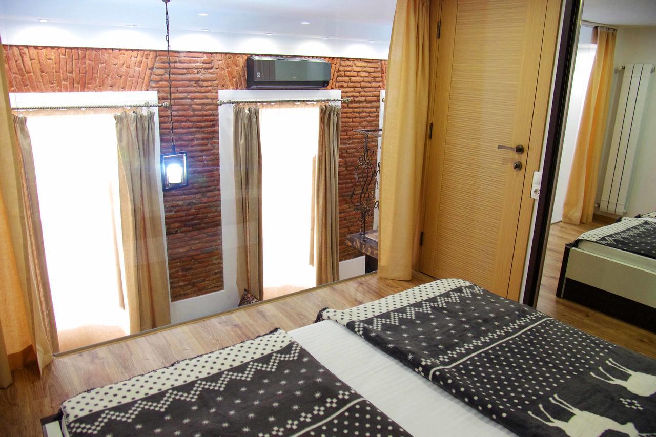 Apartment On Tabidze Tbilisi Exterior photo