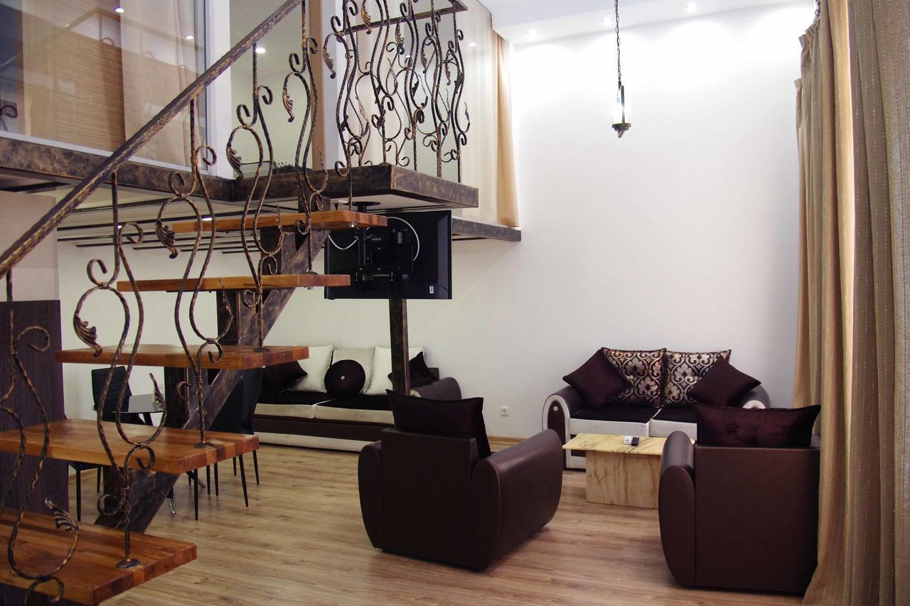 Apartment On Tabidze Tbilisi Exterior photo